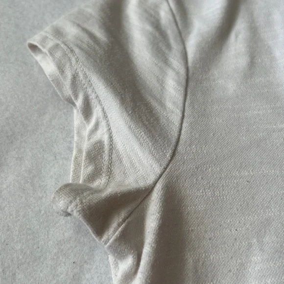 Guess size Medium tank tops (Red and White) - Picture 4 of 4